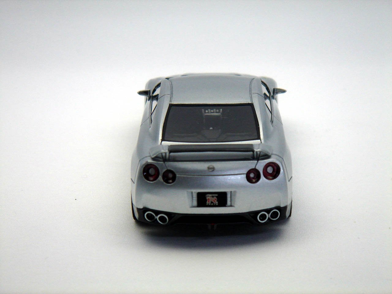 Amazon | マイルストーン 1/43 ミニチュアカー レジン製 日産 GT-R